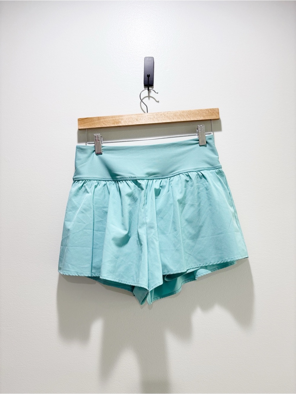 Old Navy Light Aqua Athletic Flowy-Style Shorts Stretch Tech Quick Dry Size M